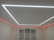 Натяжной потолок парящий с подсветкой 