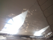 Натяжной потолок глянцевый белый на мансарде